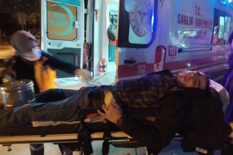 Adana'da masaj salonunda bı&ccedil;aklı kavga: 2 yaralı