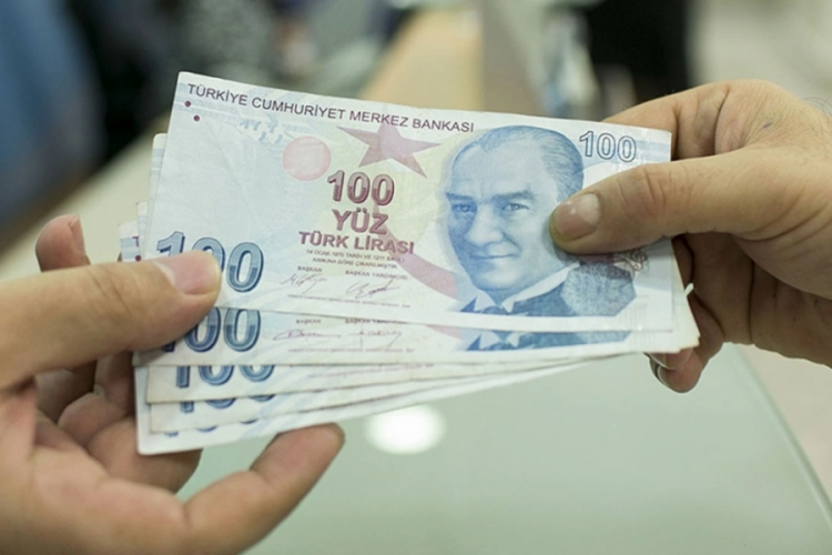 Diyarbakırlı kadın ayrı yaşadığı 50 yıllık eşine nafaka &ouml;deyecek