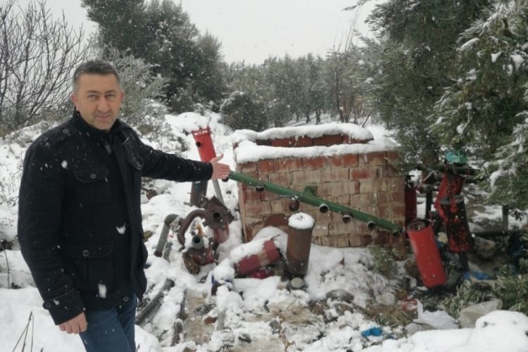 Bursa'da &ccedil;ift&ccedil;lerin sulama vanalarını &ccedil;aldılar
