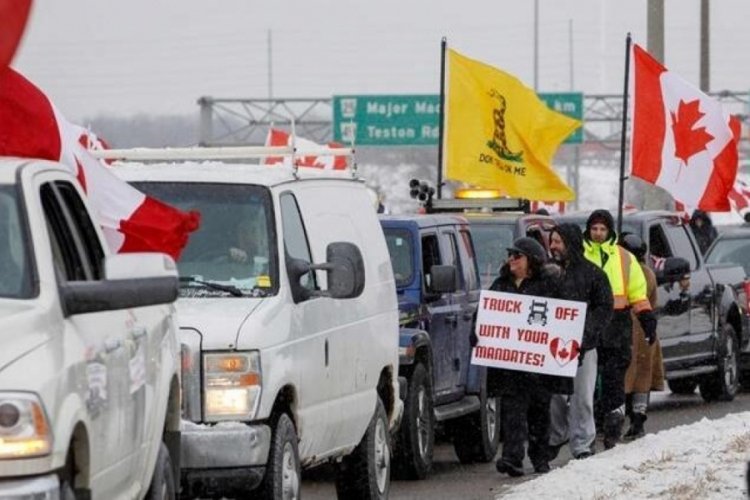 Kanada'da aşı karşıtı kamyoncular protestoda