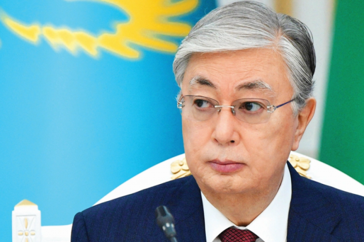 İktidar partisi başkanlığına yeniden Kazakistan Cumhurbaşkanı Tokayev se&ccedil;ildi
