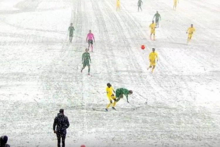 Ertelenen Ey&uuml;pspor-Bursaspor ma&ccedil;ının tarihi belli oldu