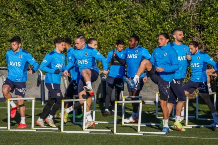 İsmail Kartal, oyuncularla yakından ilgilendi