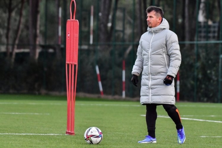 Emre Bel&ouml;zoğlu "Trezeguet ile ilgileniyoruz"