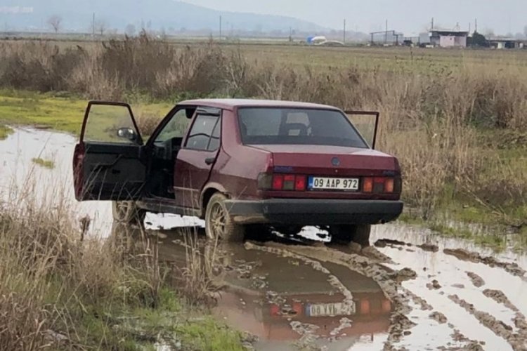 Otomobil hırsızları polisten ka&ccedil;amadı