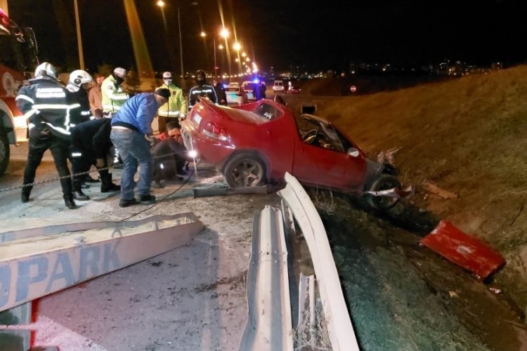 Bariyere &ccedil;arpan sağlık memuru &ouml;l&uuml;mden d&ouml;nd&uuml;
