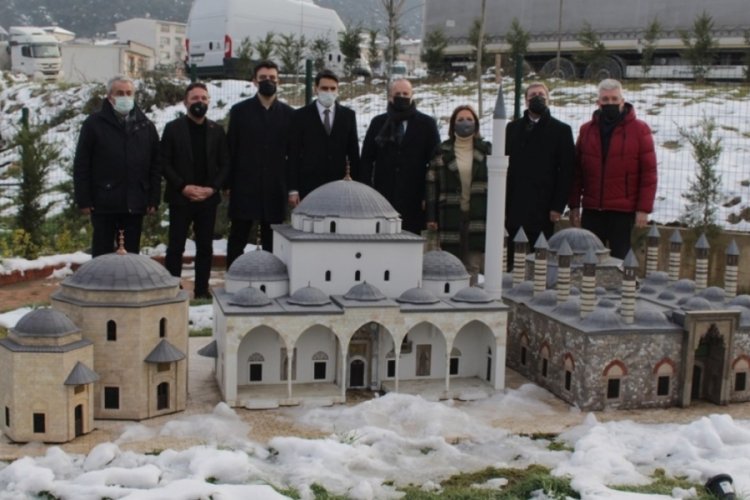YTB Başkanı Abdullah Eren'den Bursa Minia Balkant&uuml;rk Parkı'nı ziyaret