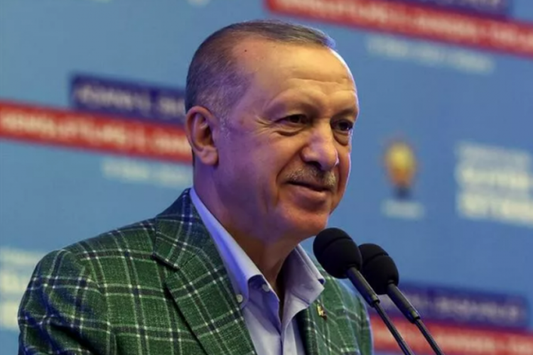 Erdoğan: İktidar yolunu yabancı devletlerin kapısında aranmasını tehlikeli g&ouml;r&uuml;yoruz
