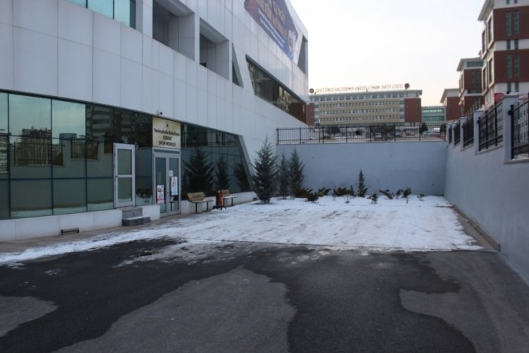 Y&ouml;netici se&ccedil;imlerinde ortalık kan g&ouml;l&uuml;ne d&ouml;nd&uuml;