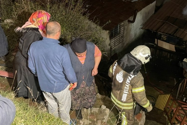 Evinin yanışını izledi! G&ouml;zyaşlarına hakim olamadı