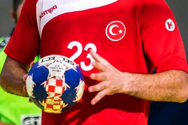18 Yaş Altı Milli Erkek Hentbol Takımı kampa girdi