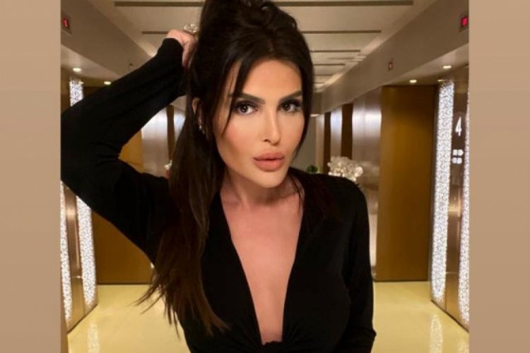 Selin Ciğerci: Transparan pantolonuyla iddialı pozlar verdi