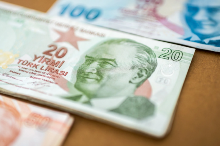 T&uuml;rk-İş'ten a&ccedil;lık sınırı a&ccedil;ıklaması: 4.249,95 TL'ye y&uuml;kseldi