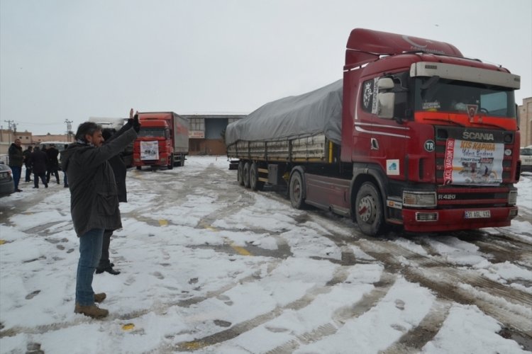 Suriyeli savaş mağdurlarına 6 tır yardım g&ouml;nderildi