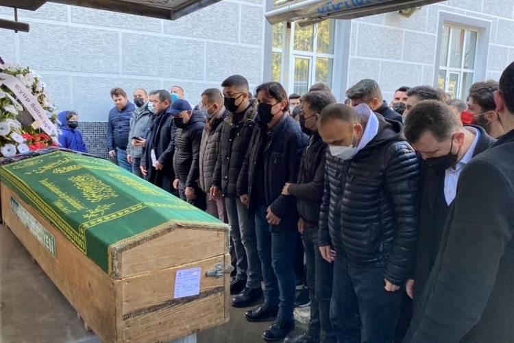 İstanbul'da feci kazada &ouml;len s&uuml;r&uuml;c&uuml; eğitmeni i&ccedil;in t&ouml;ren