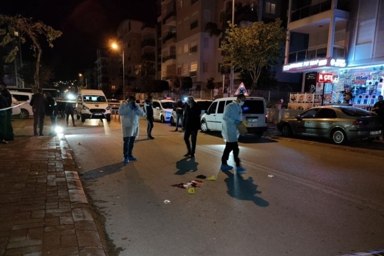 Barışmak i&ccedil;in geldi, arkadaşı tarafından vuruldu!
