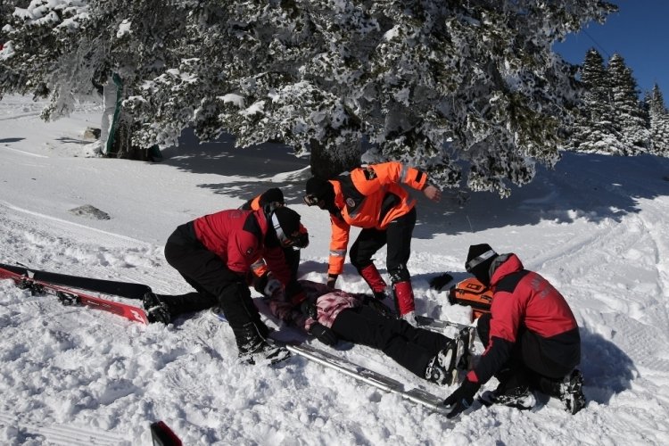 Onlar Uludağ'da hayat kurtarıyor