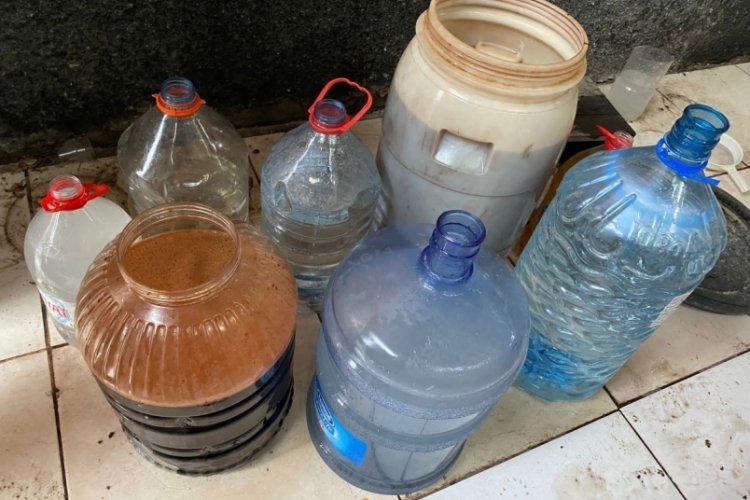 Adana'da 1485 litre sahte i&ccedil;ki ele ge&ccedil;irildi