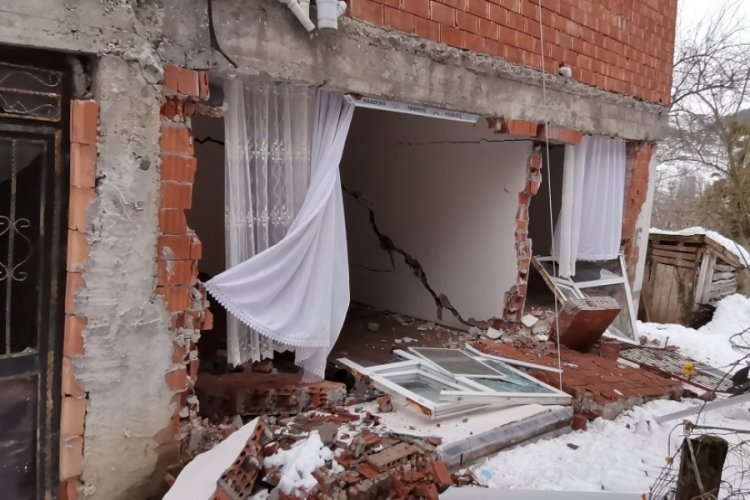Ordu'da mahalle kayıyor! Evler tehlike altında&nbsp;&nbsp;