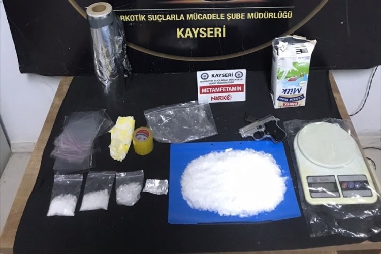 S&uuml;t paketi ve ekmeğe uyuşturucu gizledi!