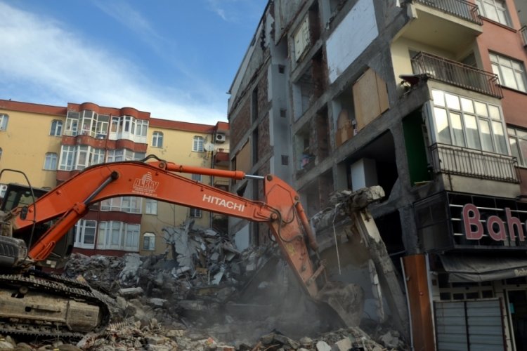 İstanbul Avcılar'da 40 yıl ortak duvar kullanmışlar