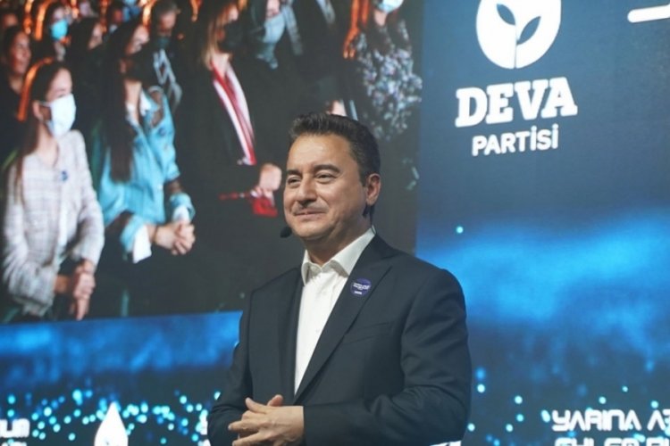 Babacan: G&uuml;lery&uuml;zl&uuml; siyaset m&uuml;mk&uuml;n