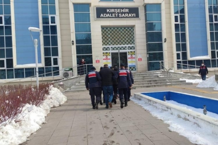 Sahte askerleri yakayı ele verdi