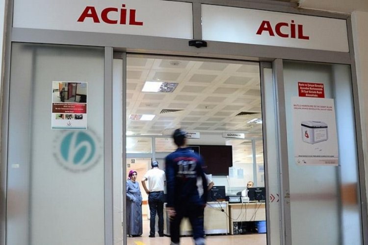 30 &uuml;niversite &ouml;ğrencisi zehirlenme ş&uuml;phesiyle hastanelere kaldırıldı