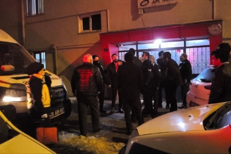 Sinir krizi ge&ccedil;iren şahıs annesini rehin aldı
