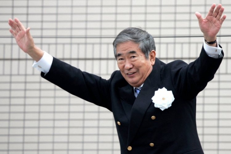 Japonya siyasetinin "şahin g&ouml;r&uuml;şl&uuml;s&uuml;" hayatını kaybetti