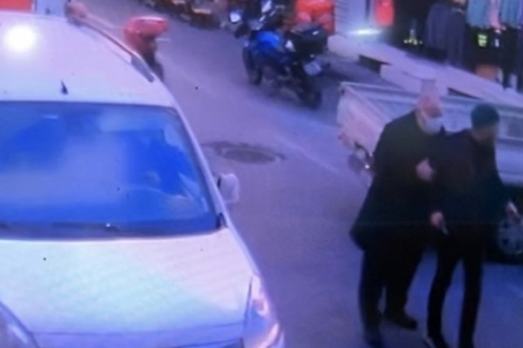 Yol tartışmasında bı&ccedil;aklı saldırı