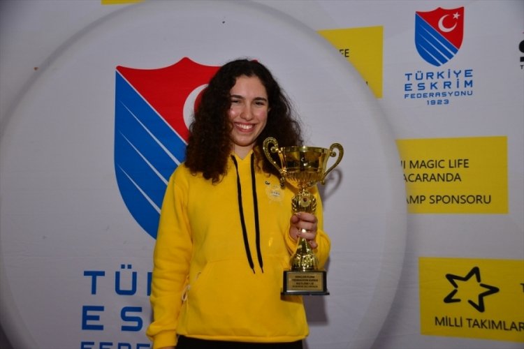 Nazlı Ceren Alioğlu "Eskrim, satranca benziyor"
