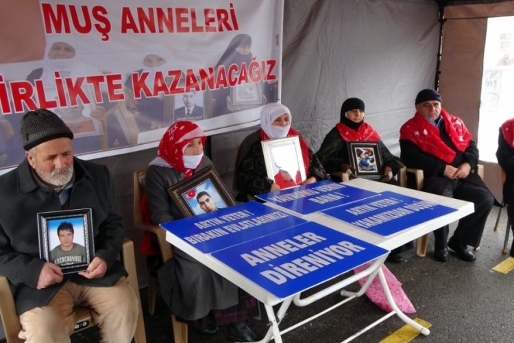 Muş'ta annelerin evlat n&ouml;beti s&uuml;r&uuml;yor