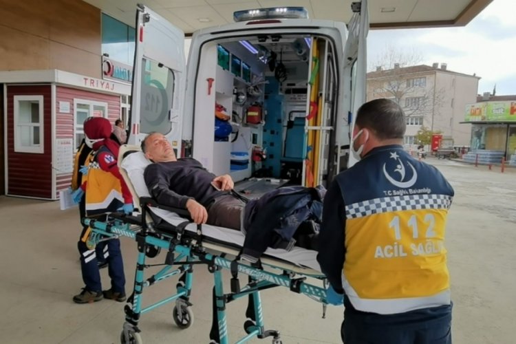 Bursa'da kamyonet s&uuml;r&uuml;c&uuml;s&uuml; yayaya &ccedil;arpıp ka&ccedil;tı