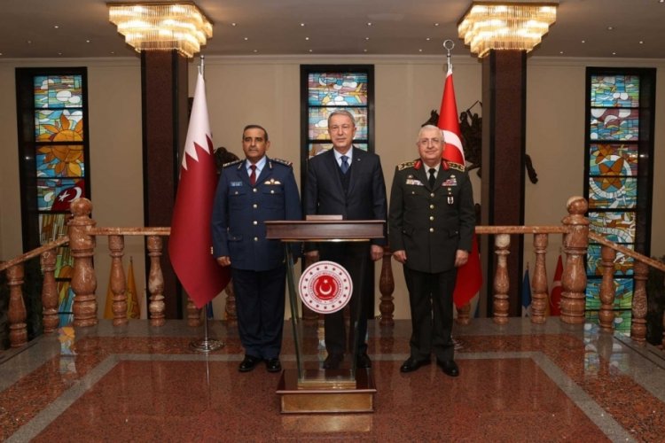 Hulusi Akar, Katar Genelkurmay Başkanı ile g&ouml;r&uuml;şt&uuml;
