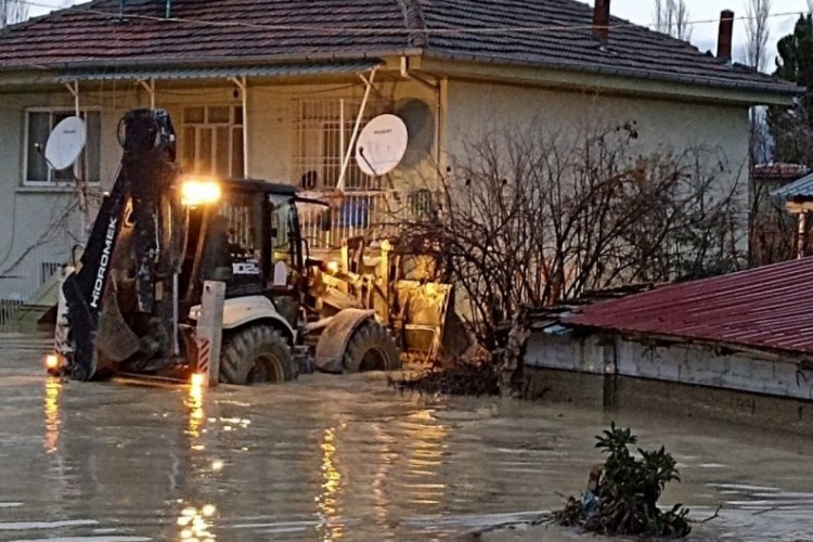 Selin vurduğu yerde evleri su bastı