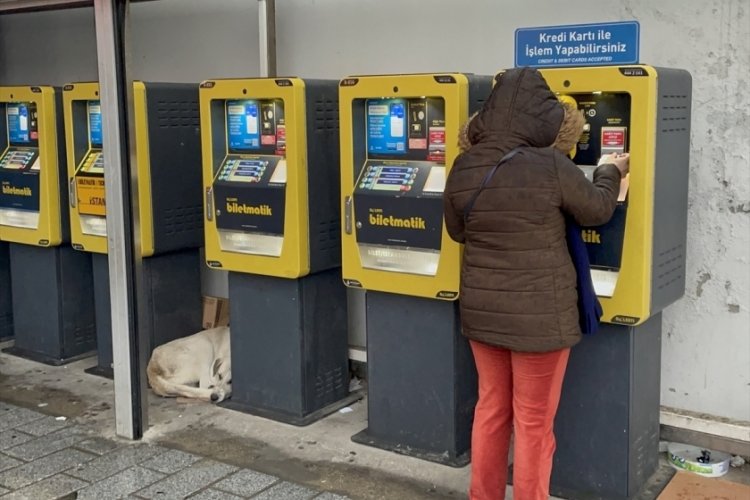 İstanbul'da otob&uuml;s kartlarına y&uuml;zde 92 zam!