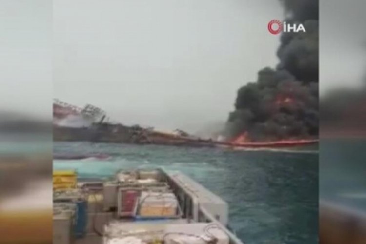 Nijerya a&ccedil;ıklarındaki petrol gemisinde patlama meydana geldi