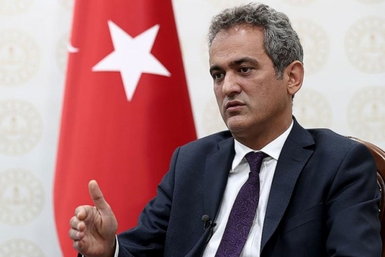 Bakan &Ouml;zer'den y&uuml;z y&uuml;ze eğitim a&ccedil;ıklaması