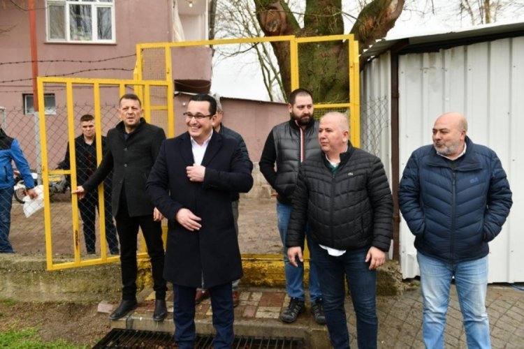 Bursa Mustafakemalpaşa Belediye Başkanı Kanar'dan futbolculara moral ziyareti