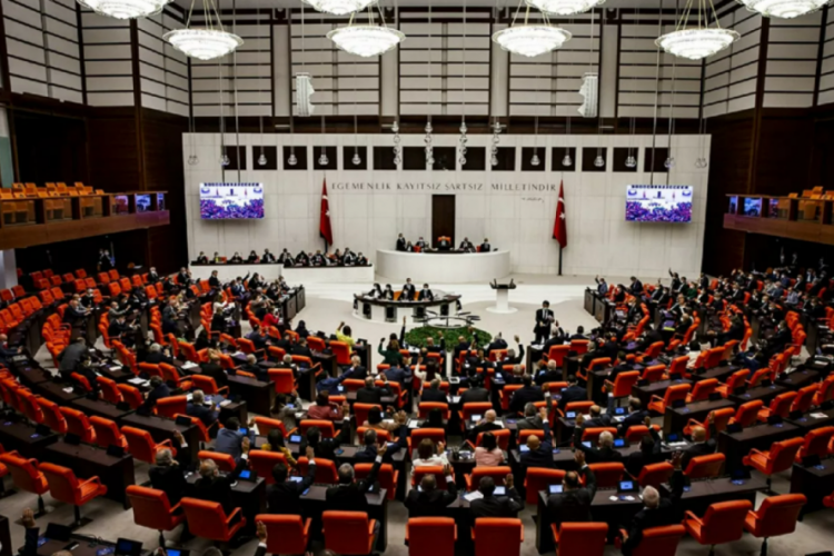 Şuşa Beyannamesi'ni i&ccedil;eren kanun teklifi, TBMM Genel Kurulu'nda kabul edilerek yasalaştı