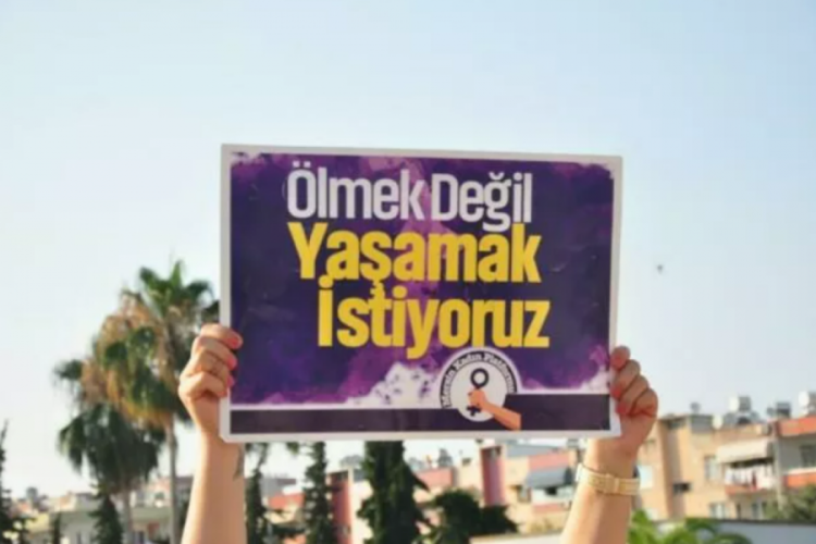 'Ben &ouml;lmek istemiyorum' diyerek yardım isteyen kadın, g&uuml;venli eve yerleştirildi