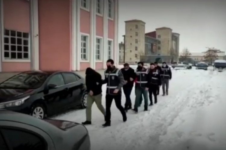2 kişinin &ouml;ld&uuml;ğ&uuml; olaya ilişkin 8 tutuklama
