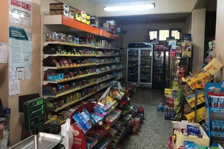Bursa'da bakkallar s&uuml;permarketlerden şik&acirc;yet&ccedil;i (&Ouml;ZEL HABER)