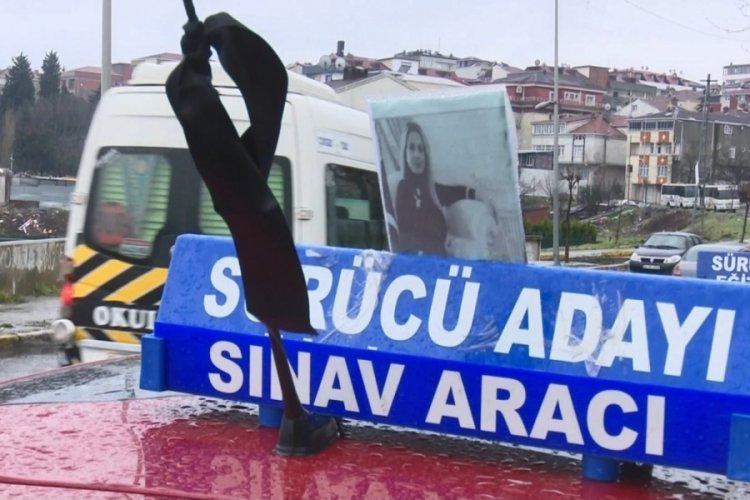 İstanbul'da s&uuml;r&uuml;c&uuml; eğitmenleri kazada &ouml;len Kader Demirkol'u andı&nbsp;