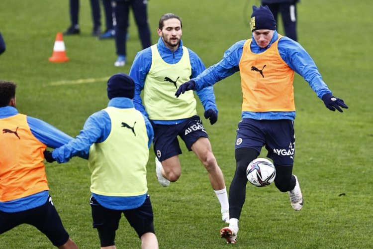 Fenerbah&ccedil;e, Medipol Başakşehir'i ağırlayacak