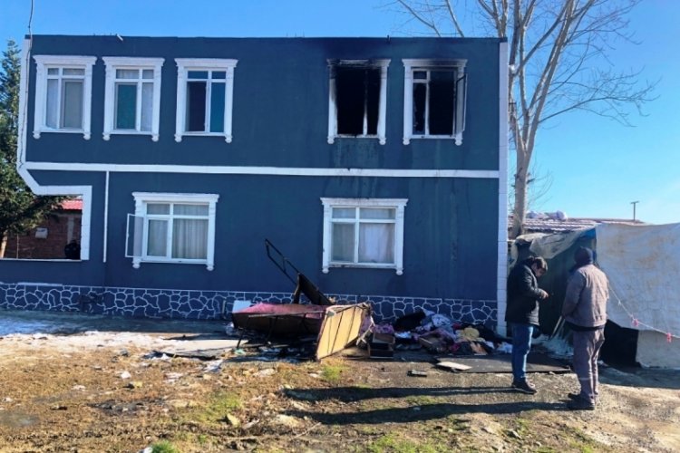 Sakarya'daki yangında yaralanan Dursun Efe de &ouml;ld&uuml;