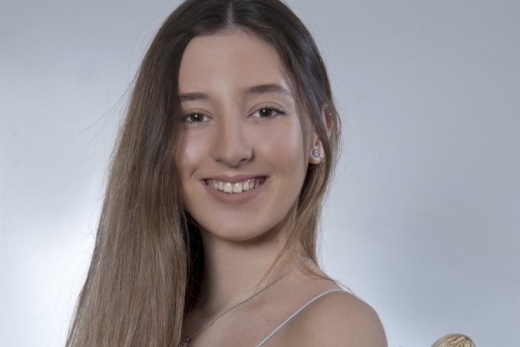 Perk&uuml;syonist Beste, İngiltere'de 4 konservatuvara kabul edildi&nbsp;