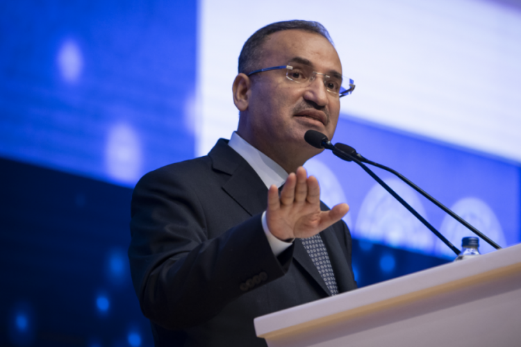 Bakan Bozdağ a&ccedil;ıkladı: 13 bin personel alınacak