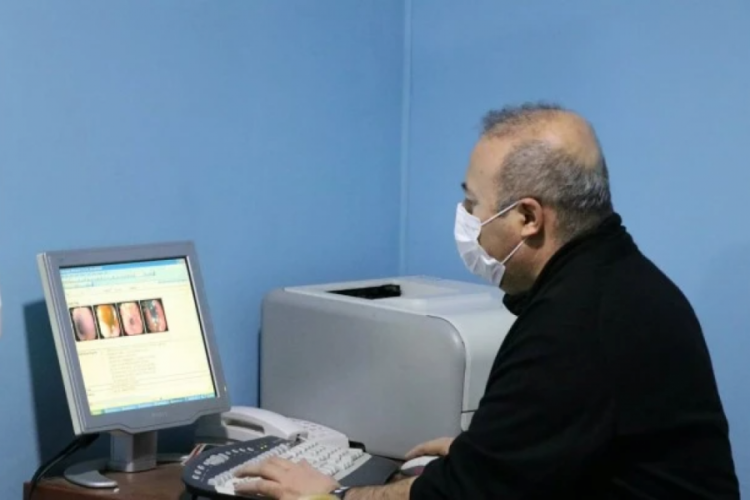 Midesinden 1.5 kilo sa&ccedil; yumağı &ccedil;ıktı